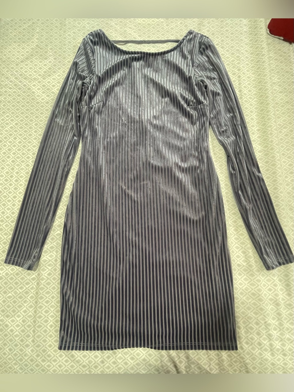 Forever 21 Silver Ribbed Velvet Long Sleeve Bodycon Dress